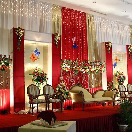 Orchardz Hotel Ayani بونتِياناك المظهر الخارجي الصورة
