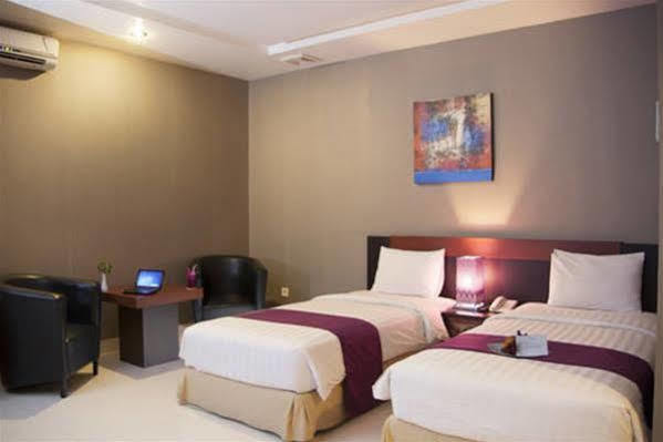 Orchardz Hotel Ayani بونتِياناك المظهر الخارجي الصورة