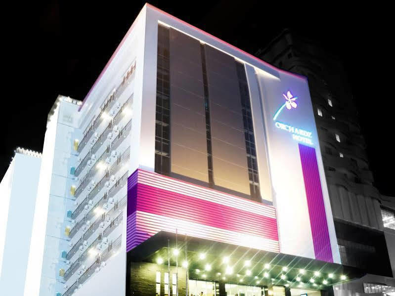 Orchardz Hotel Ayani بونتِياناك المظهر الخارجي الصورة